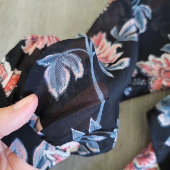 NWT Olivaceous Cold Shoulder Blouse - Picture 3 of 9